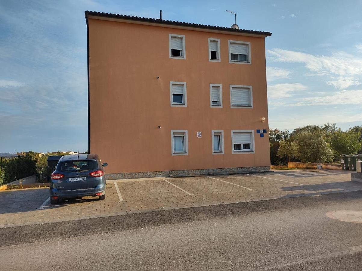 Apartment Zlatko Ρόβινι Εξωτερικό φωτογραφία