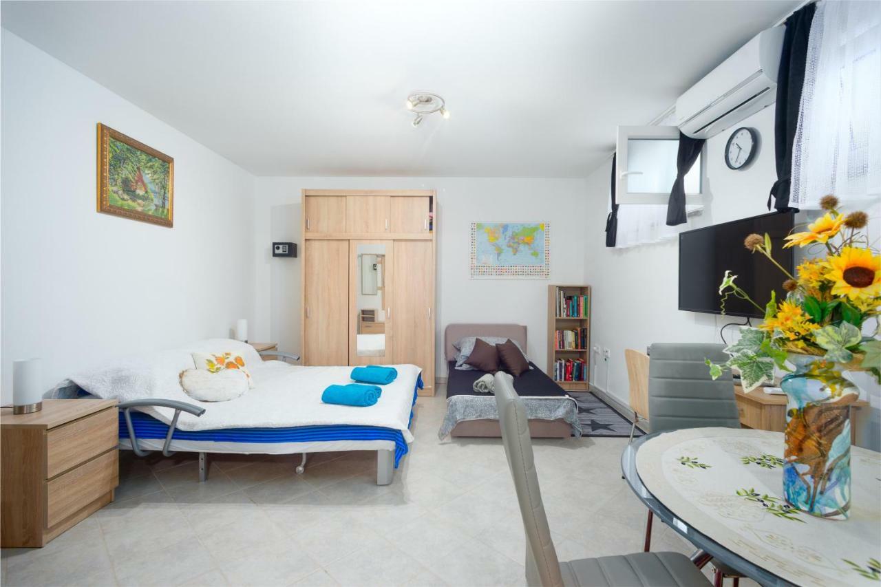Apartment Zlatko Ρόβινι Εξωτερικό φωτογραφία