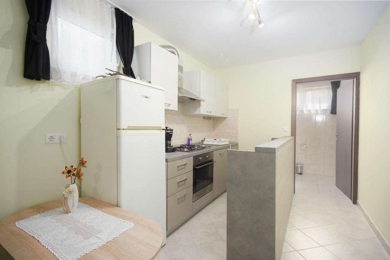 Apartment Zlatko Ρόβινι Εξωτερικό φωτογραφία